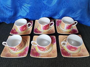 Kuhinjski setovi: Soljice nove porcelanske vintaz. Soljice komada 6 u ceni. Tacne — 7