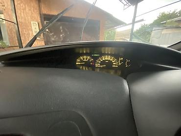 200: Toyota Previa: 2004 г., 2 л, Механика, Дизель, Минивэн — 9