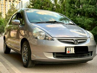 машины на запчасти: Honda Fit: 2004 г., 1.3 л, Вариатор, Бензин, Хэтчбэк