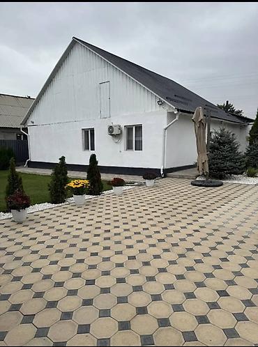 Sale of cottages and houses: 🏡 Продается 4-комнатный дом 📍 Район: ж/м Ак-Орго (по ул. Алыкулова) — 17