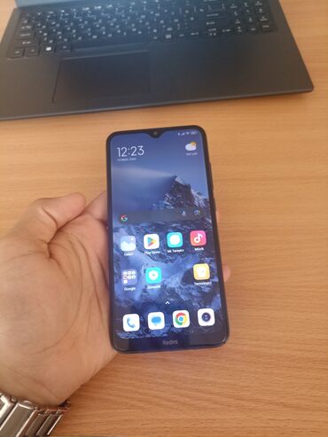 Xiaomi Redmi 8, 32 GB, rəng - Qara, 
 İki sim kartlı, Face ID, Sensor