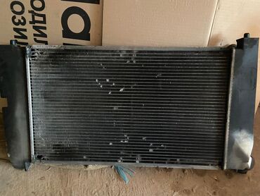 corolla runx: Радиатор охлаждения двигателя для легкового автомобиля. Подходит для