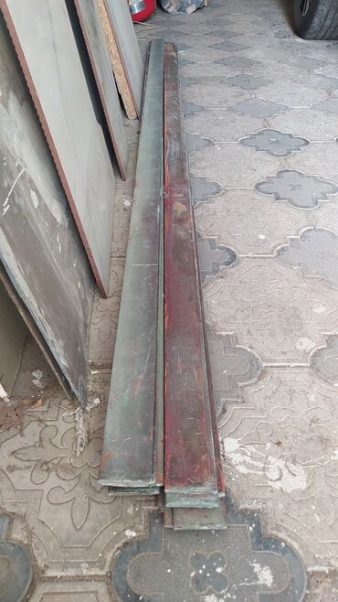 Digər tikinti materialları: Mis palasa. Mis lent. Ölçüləri: qalınlığı 5mm(0.5sm), eni 6sm