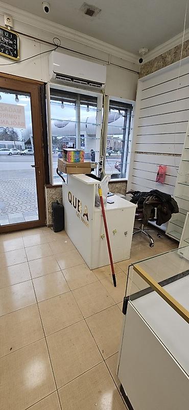 mini kassa: Mağaza vitrin mebeli və avadanlıqları - Material: ağ rəngli MDF — 9
