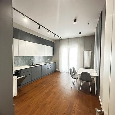 Yeni tikili: Satılır 2 otaqlı yeni tikili 95 m², Ağ şəhər q. Kateqoriya Yeni — 9