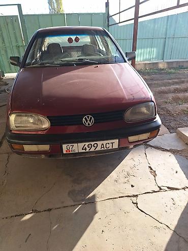 заднее сиденье: Volkswagen Golf: 1993 г., Бензин, Хэтчбэк — 1