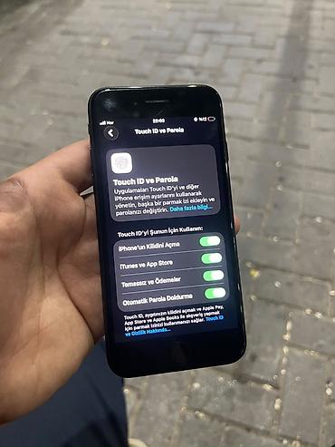 irshad iphone 13 pro max: IPhone SE 2020, 64 GB, Qara, Barmaq izi — 5