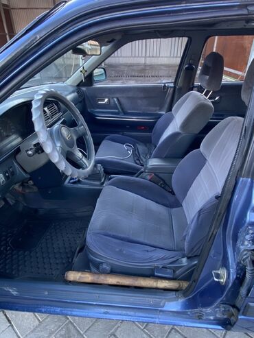 Mazda: Mazda 626: 1991 г., 2.2 л, Механика, Бензин, Седан at lalafo.kg — 8 Mazda: Mazda 626: 1991 г., 2.2 л, Механика, Бензин, Седан — 8