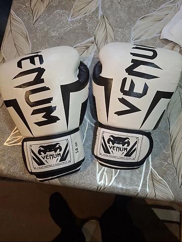 Əlcəklər: Venum boks əlcəkləri – 14 oz - Brend: Venum - Ölçü/çəki: 14 oz — 1