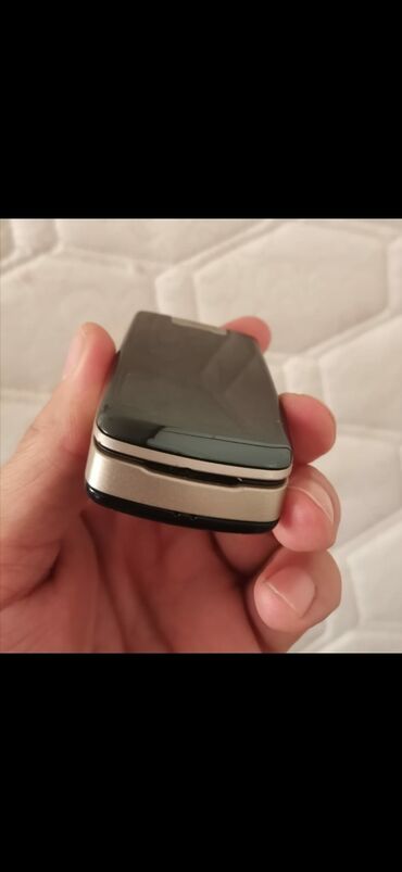 oyuncaq qutusu: Nokia telefonu qapaqlı telefon tam arginal əla işləyir