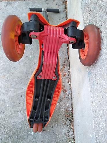 icepeak skafander: Trotinet sa cetiri tocka – dva napred i dva pozadi,nosivosti do 40kg — 3
