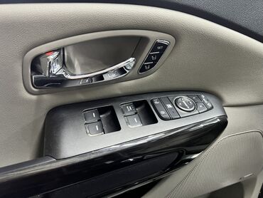 Kia: Kia Carnival: 2018 г., 2.2 л, Автомат, Дизель, Минивэн — 6