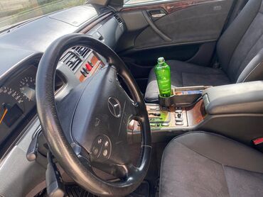 Mercedes-Benz: Mercedes-Benz E-Class: 2.8 l | 2000 il Sedan — 13