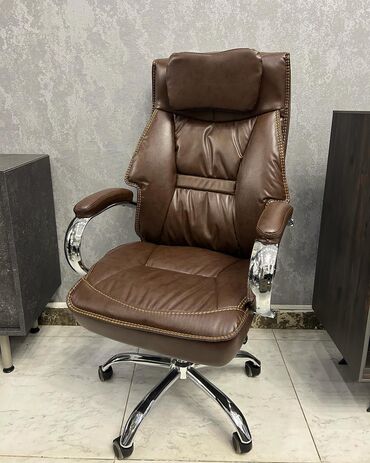 Ofis və oyun kresloları: Yeni, Təkərli, Qolları tənzimlənir, Dəri — 15
