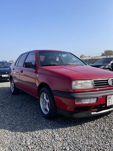 спринтер бортовой двух скат дубль кабина: Volkswagen Vento: 1994 г., 1.8 л, Механика, Бензин, Седан