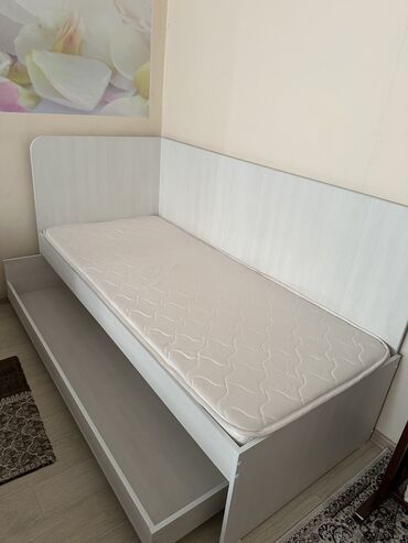 лампа для детей: Двухъярусная детская кровать, Б/у, ЛДСП, цвет - Белый