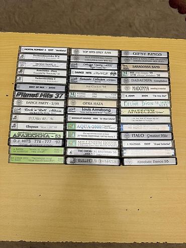 Динамики и колонки: Продаю аудио кассеты. Новые цена 350 сом за 1 штук. Только по 5 штук — 6