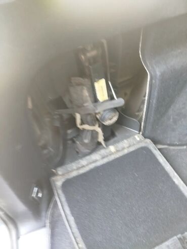 Volkswagen: Volkswagen Passat: 1998 г., 2.8 л, Механика, Бензин, Универсал — 10