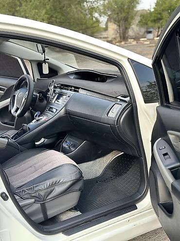 Toyota: Toyota Prius: 2013 г., 1.8 л, Вариатор, Электромобиль, Хэтчбэк — 7