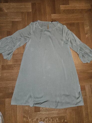 zelena haljina i srebrne cipele: Zara S (EU 36), color - Green, Oversize, Other sleeves