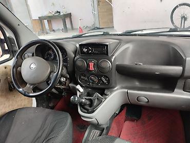 Fiat: Fiat Doblo Cargo, ağ rəng, yükdaşıma üçün praktik furqon. Texniki və — 6