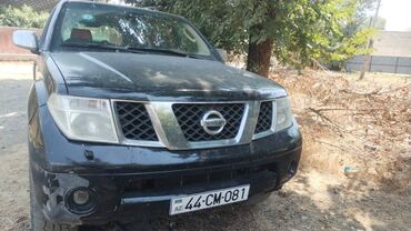 Nissan: Nissan Pathfinder: 4 l | 2006 il Universal