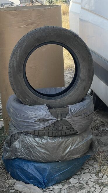 комплект зимней резины: Шины 205 / 65 / R 16, Зима, Комплект, Легковые