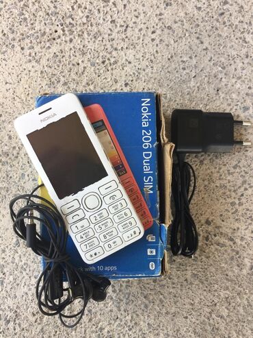 nokia 2700 classic: Nokia 1, 2 GB, rəng - Ağ, İki sim kartlı