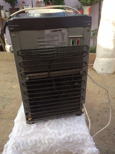 baku electronics dispenser: Dispensir 20 manatliq xerci var
