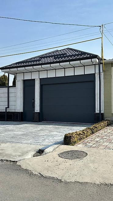 Секционные ворота: Стальные, Автоматические, Alutech, Для гаража, Для частного дома, Для контейнера, Бронированные, Оптом, Новый, Бесплатная установка — 2