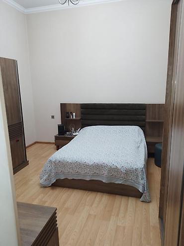 Yataq otağı dəstləri: Kiraye ev - Yataq otağı komplekti: yumşaq başlıqlı iki nəfərlik — 4
