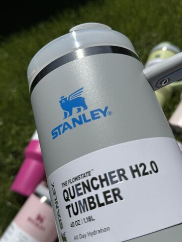 Стаканы: Термокружка Stanley😍😍😍 Объем 1,18л и 0,8л Все цвета в наличии Держит — 24