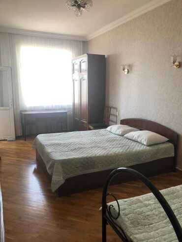 Uzunmüddətli kirayə mənzillər: Əhmədli metrosunun çixisinda 13 mertebeli binanın 13-cü mərtəbəsində — 9