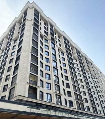 снять квартиру в районе автовокзала: 2 бөлмө, 70 кв. м, Элитка, 8 кабат, ПСО (өзү оңдоп түзөтүп бүтүү үчүн)
