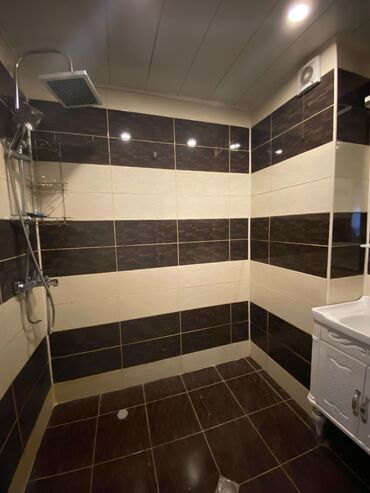 Uzunmüddətli kirayə mənzillər: Kristalin binasinda 13/3 mertebesinde 3 otaqli ev 550 azn evde bütun -da lalafo.az — 7 Uzunmüddətli kirayə mənzillər: Kristalin binasinda 13/3 mertebesinde 3 otaqli ev 550 azn evde bütun — 7