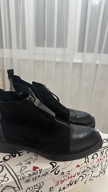 Сапоги: Обувь женская, покупала в Италии/Дубаи, размер 37-38, цены от 100 до — 18