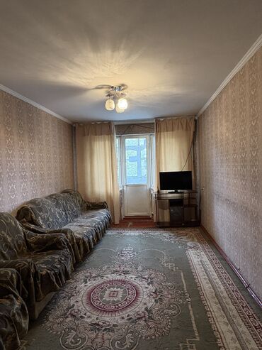 посуточные дом аренда: 3 бөлмө, 58 кв. м, 103-серия, 3 кабат, Эски ремонт