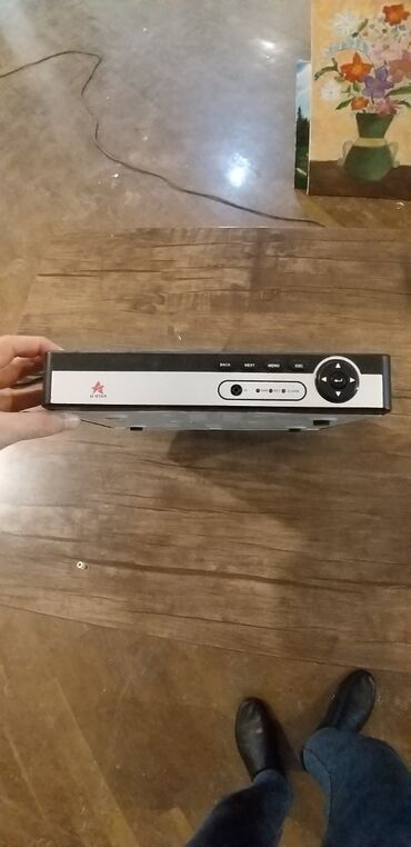 Bu DVR cihazı təhlükəsizlik kameralarından video materialları qeyd