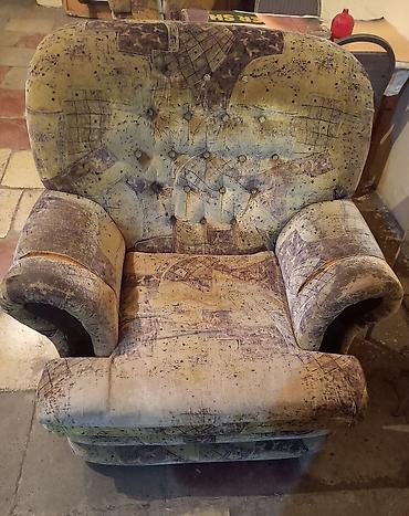türkiyədən mebel sifarişi: Klassik üslubda yumşaq mebel dəsti - Tərkib: 3 nəfərlik divan + 2 — 3