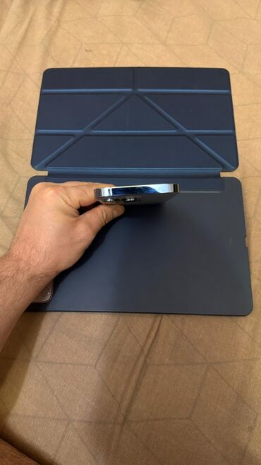 Apple iPhone: IPhone 13 Pro, Б/у, 128 ГБ, Голубой, Кабель, 80 % — 4