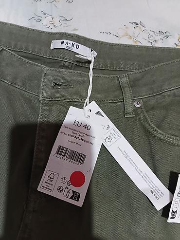 Pantalone: NA-KD ženske pantalone – maslinasto zelene, od organskog pamuka - — 5