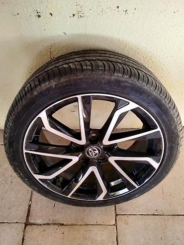 kardanlar: Toyota loqolu yüngül lehimli disk və təkər dəsti. Elan 4 ədəd komplekt — 4