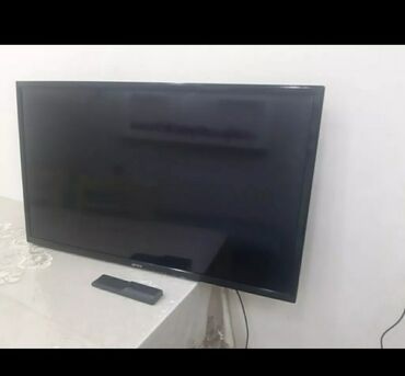 sade ekran: Nikura 82 ekran sade tv daxili krosnu kart yeri var