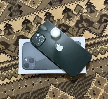 цены на бу айфоны: IPhone 13, 128 ГБ, Каптама, Заряддоочу түзүлүш, Коргоочу айнек, 84 %