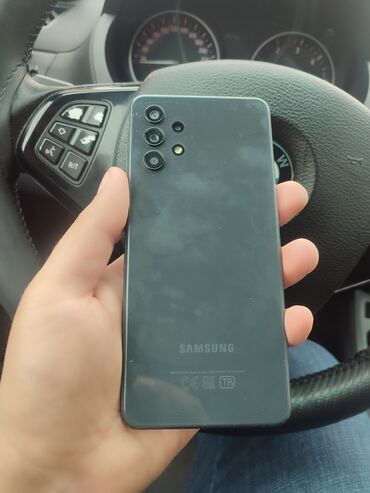 telefon ekrani: Samsung Galaxy A32, 64 GB, rəng - Qara, İki sim kartlı, Face ID