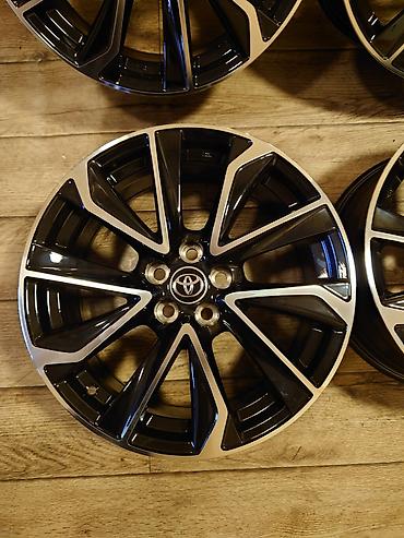 Диски: Диски R 17 Toyota, Комплект, отверстий - 5, Новый — 2