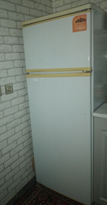 старый холодильник: Б/у Двухкамерный Cinar Холодильник цвет - Белый