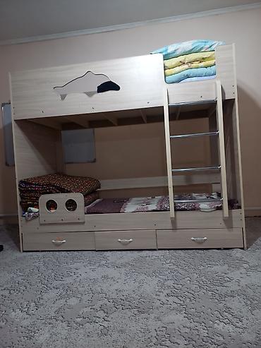 bunk bed: Двухъярусная детская кровать, Б/у, МДФ, цвет - Бежевый — 2