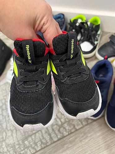 Детская обувь: Продаю!!! Детская обувь, б/у, но очень качественная и дорогая обувь ( — 15