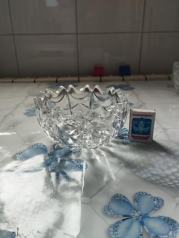 Xrustal şirniyyat qabı - Material: xrustal - Forma: dairəvi kasa